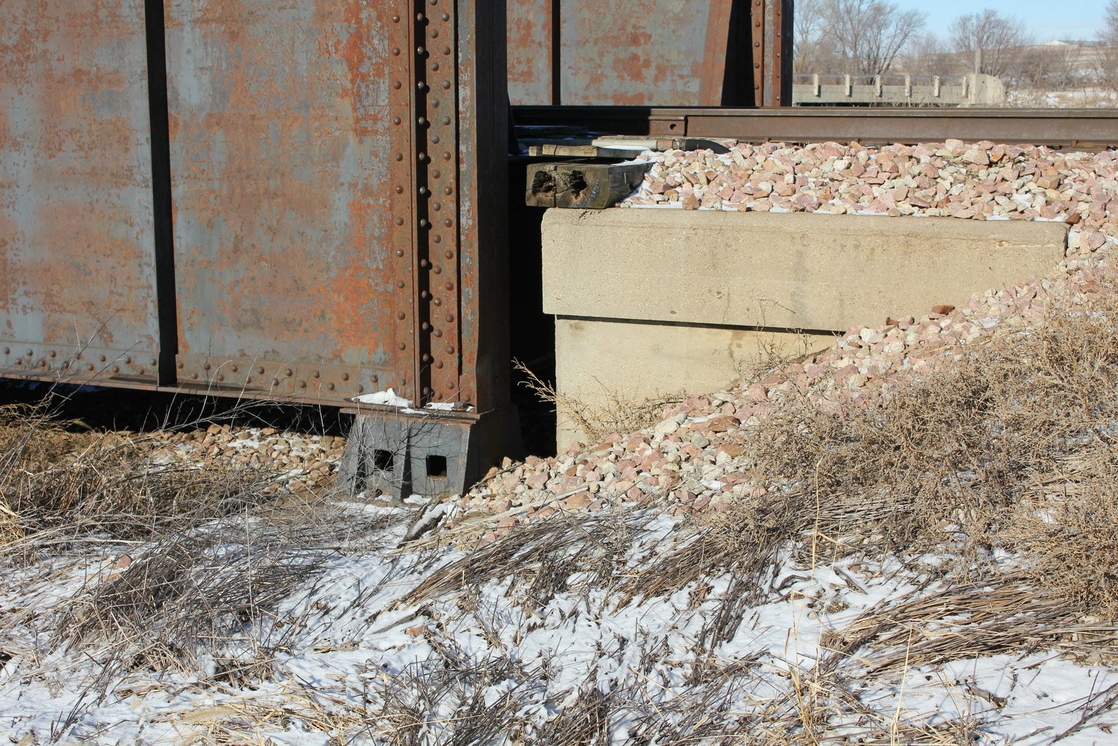 East abutment